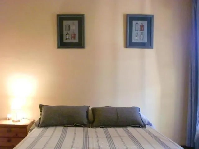 Puig Gros Hotel Mont-ras  Bed and breakfast